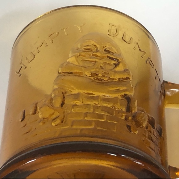 Vtg AMBER GLASS MUG Mother Goose Rhyme Nursery Tom Tom Humpty Dumpty Tiara Glass - Picture 6 of 16